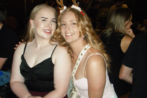 melt-unhinged-friendsmas-32