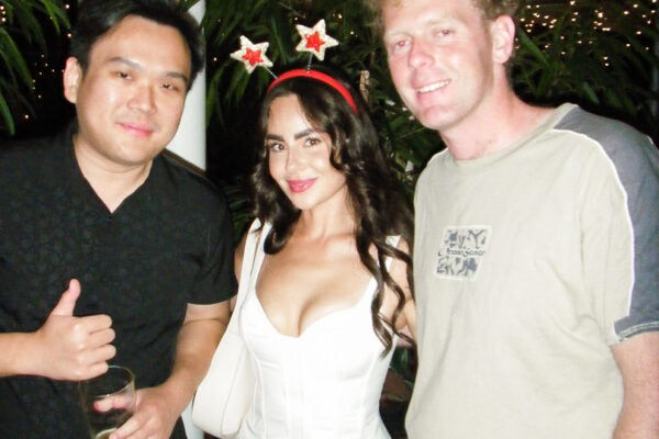 melt-unhinged-friendsmas-44