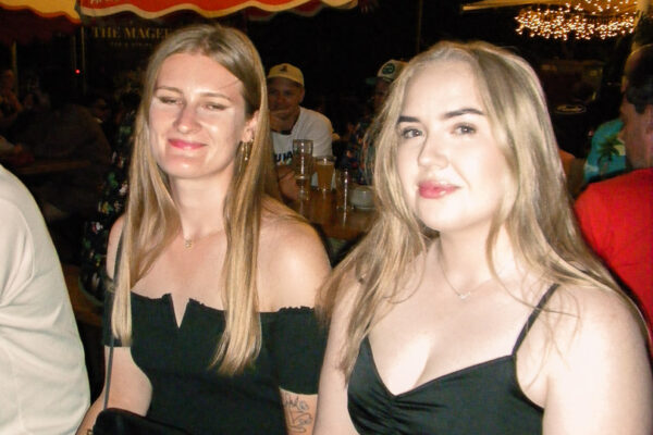 melt-unhinged-friendsmas-47