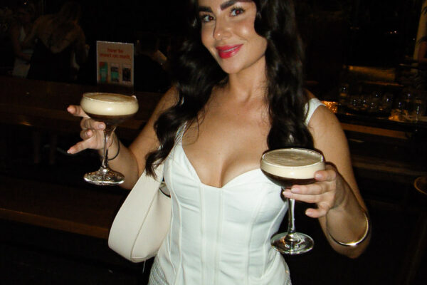 melt-unhinged-friendsmas-54